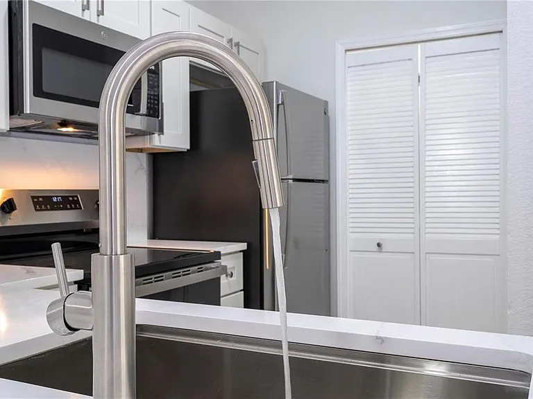 1375 Lake Shadow Cir #11103 — Photo 6