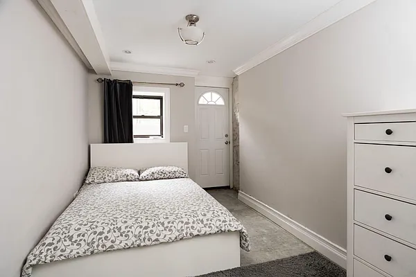 Rented by Verus Real Estate | media 22