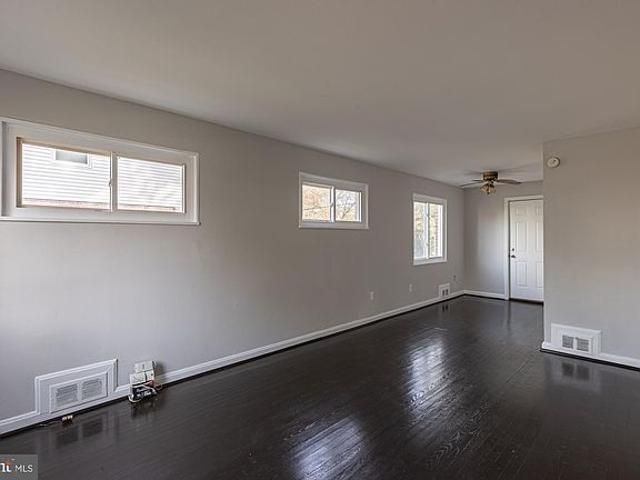 3rd image of 6737 Radcliffe Dr