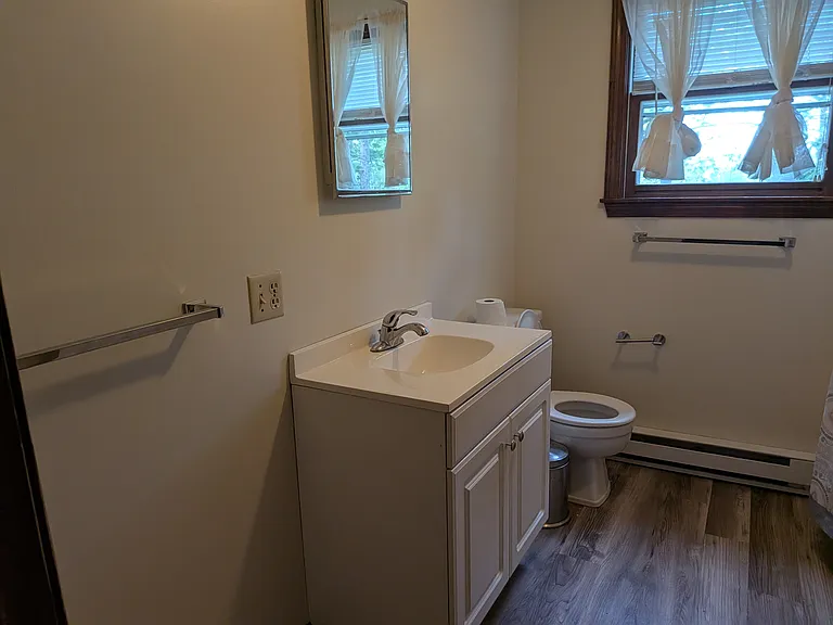 665 Memorial Dr — Photo 5