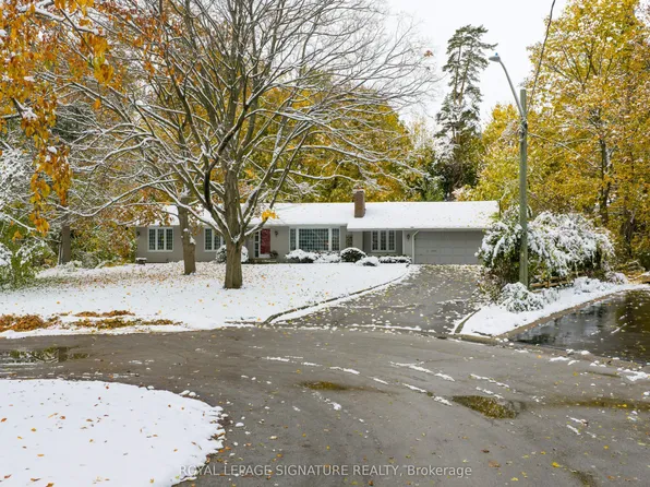 332 Coral Ter, Oakville, ON L6J 4C4