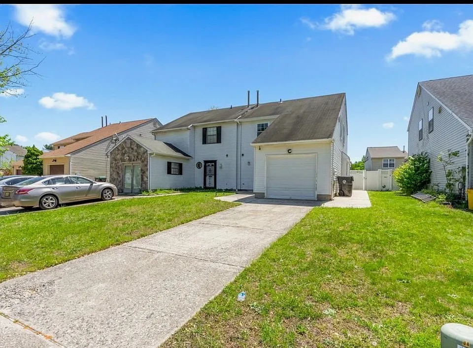64 Hampton Gate Dr