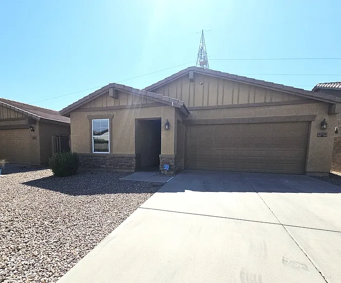 31208 N Cheyenne Dr
