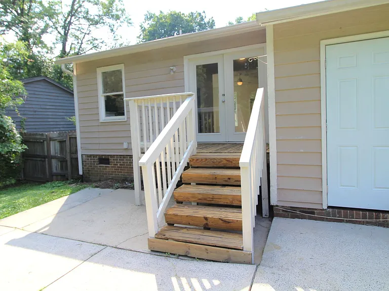 3032 Chenango Dr — Photo 21