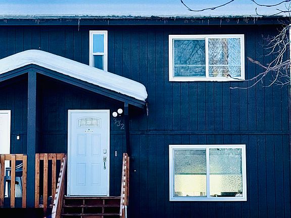 2nd image of 332 Gaylene Cir