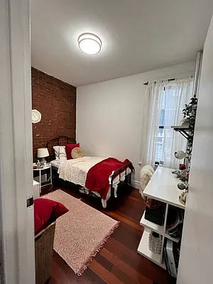 Rented by Manhattan Dwelling Corporation | media 11