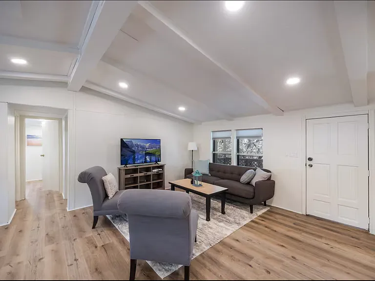 1255 Songbird Dr — Photo 2