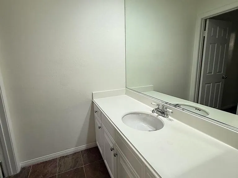 1472 Canoe Creek Way — Photo 23