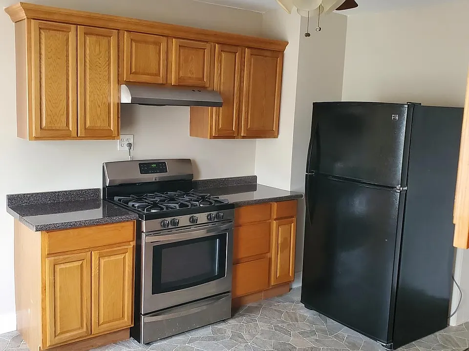 12 R Prospect St #2