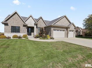 3513 Crystal Spring Dr, Springfield, IL 62711