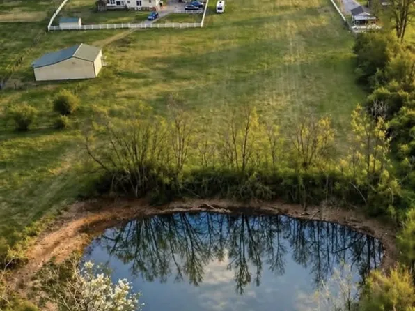 1041 Sandy Valley Rd, Hendersonville, TN 37075