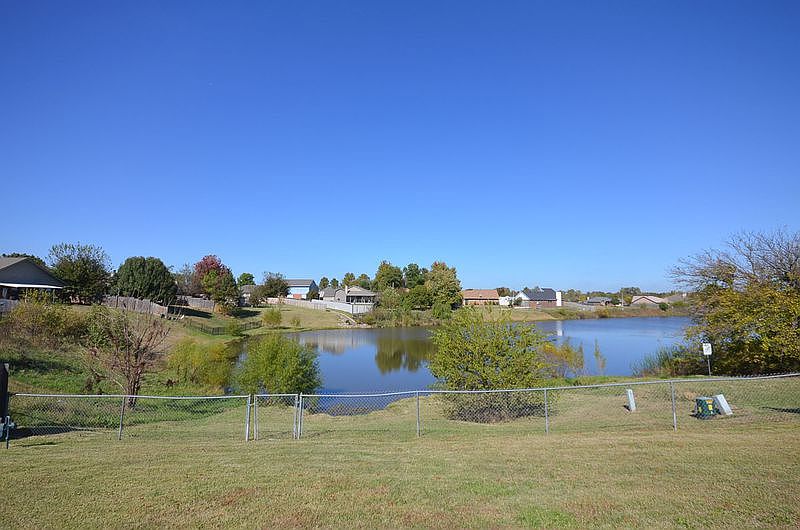 2nd image of 2817 E Lake Dr