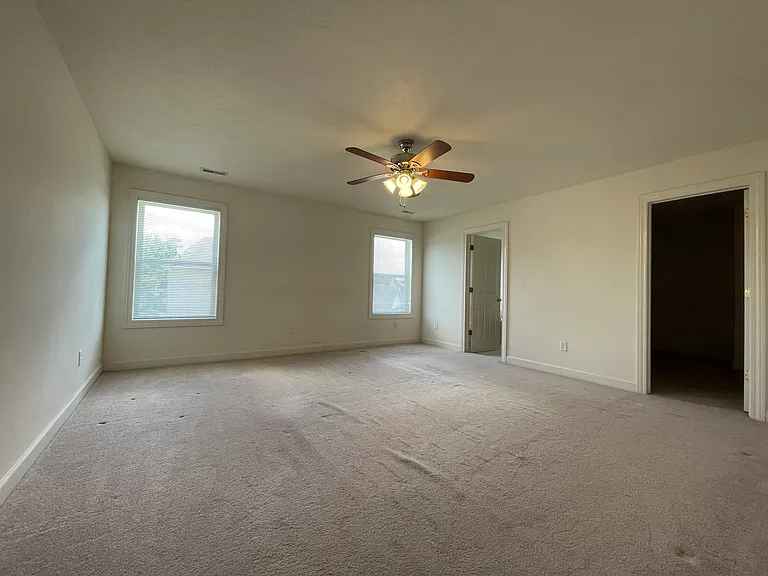 2875 Parkview Dr — Photo 30