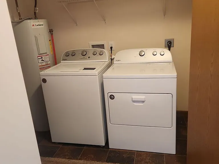 Hidden Brook Apartments — Photo 30