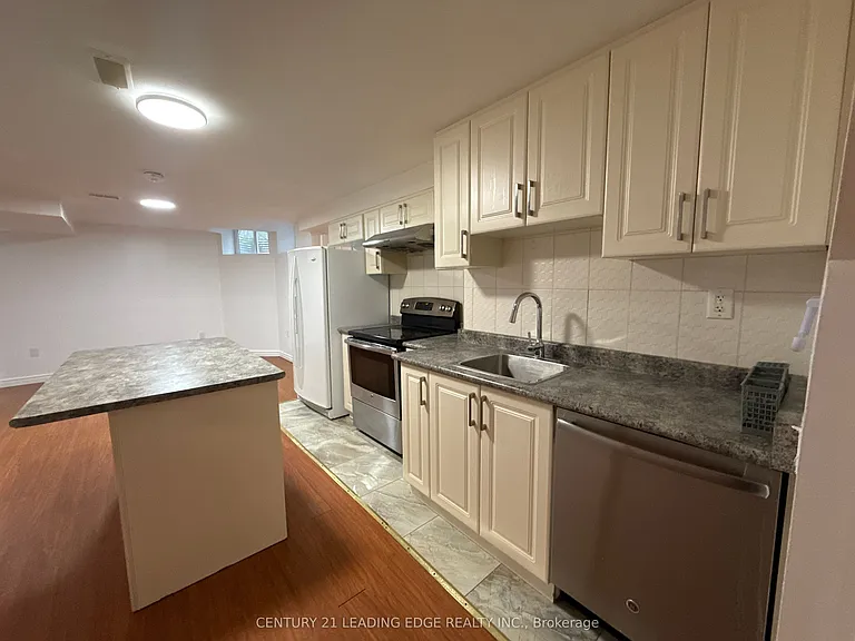 24 Wigston Ct #LOWER — Photo 12