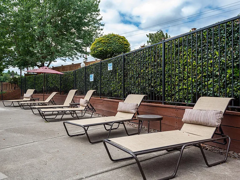 The Crossings | Outdoor Pool Lounge Chairs