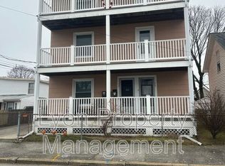 75 Riley St FLOOR 2, Pawtucket, RI 02861