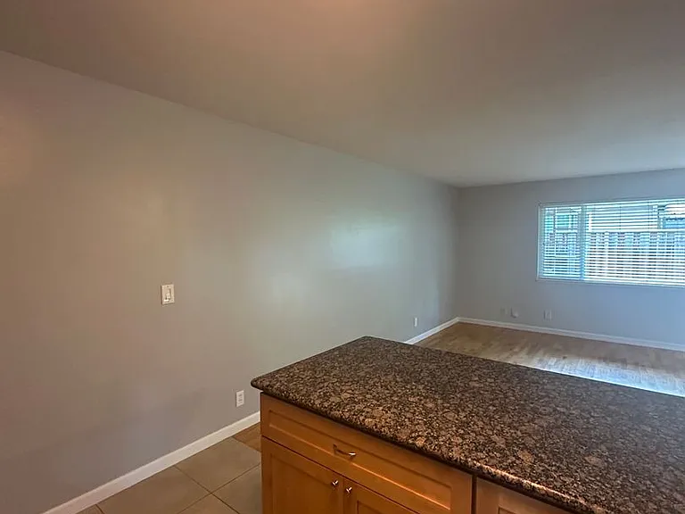 250 Palo Alto Ave — Photo 28