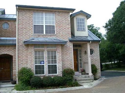 3rd image of 138 OAKWELL FARMS PKWY #1