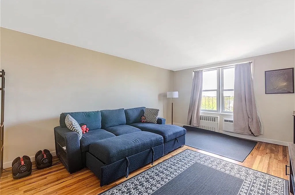 Studio, 550 sqft, $1,800 — Photo 3