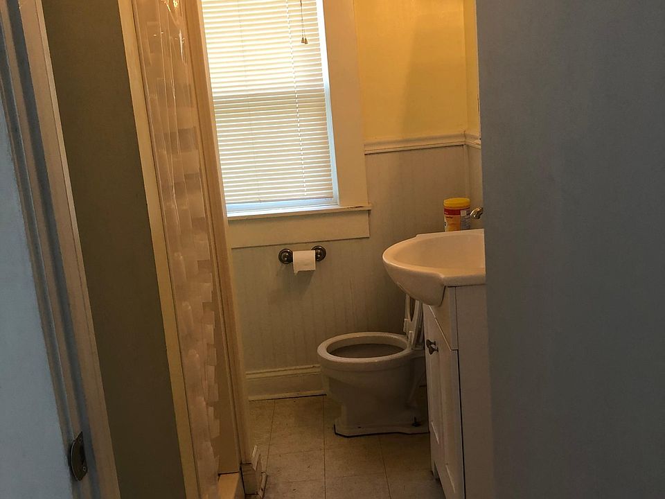 2nd image of 518 E 8th Ave