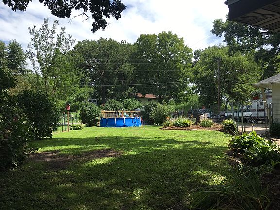 Large Fenced Yard
