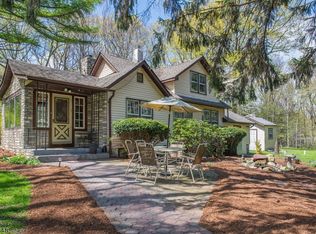 20 Ridge Rd, Oak Ridge, NJ 07438