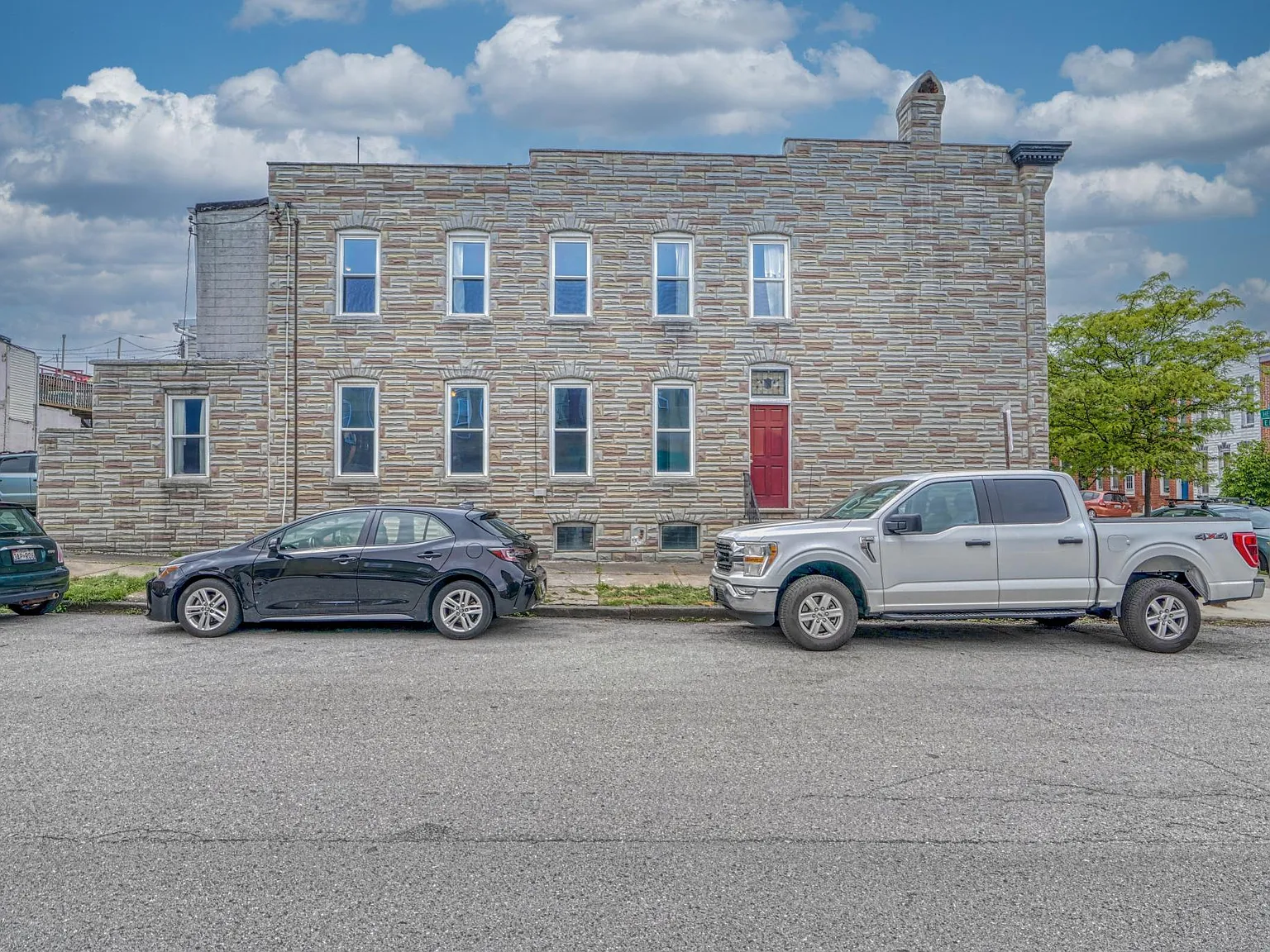 3 bed, 1614 sqft, $2,100 — Photo 3