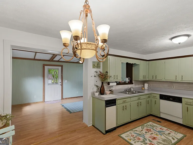 4400 Winding Creek Dr — Photo 7