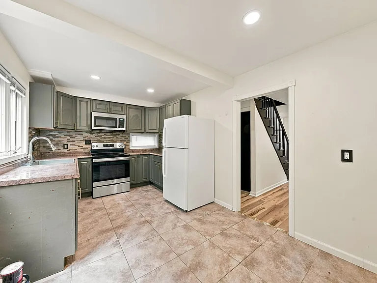 8 McCroy Dr — Photo 8