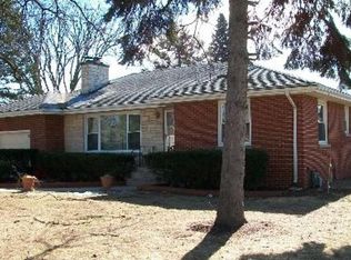 376 Manor Pl, Aurora, IL 60506