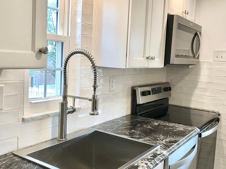 400 Duquesne Dr — Photo 6