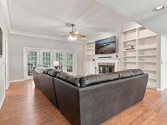 3rd image of 8732 SPRING COURT
