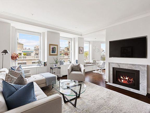 2nd image of 49 E 86th St #17B