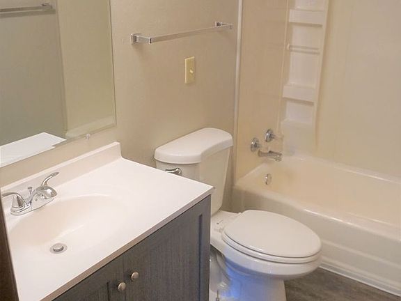 4th image of 2221 63rd St #102