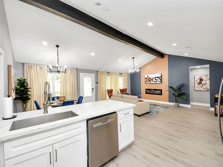Falcon Meadow Dr — Photo 33