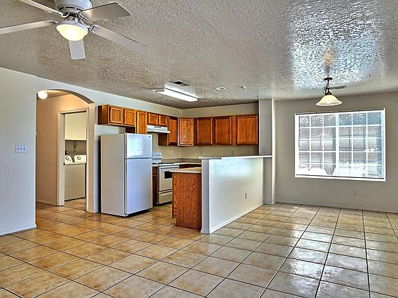 4th image of 1909 Wilmoore Dr SE #B