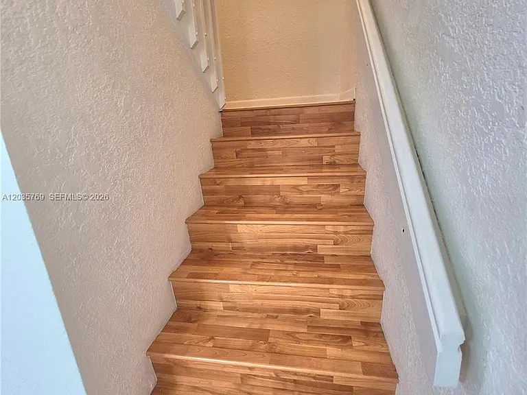 23106 Oxford Pl #D — Photo 14
