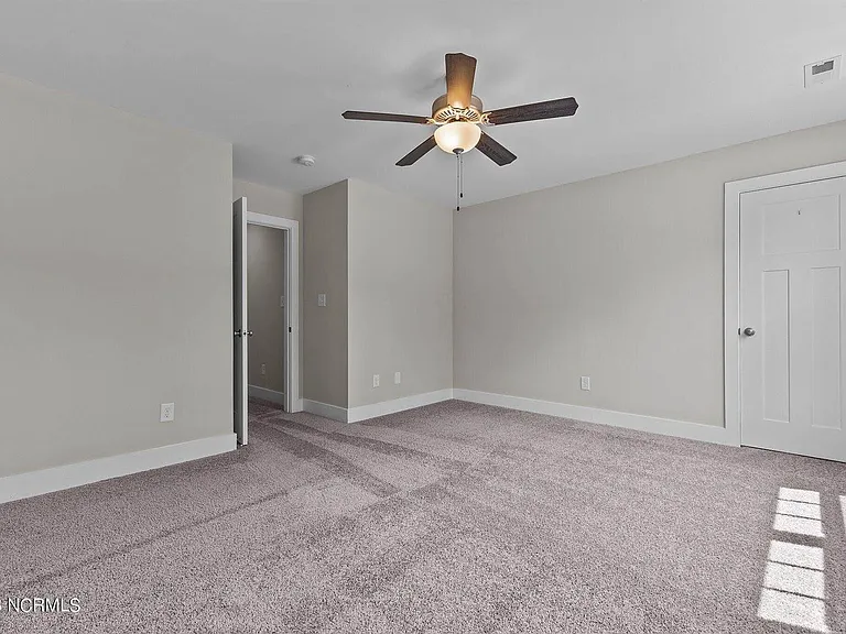 139 Crestview Rd — Photo 32