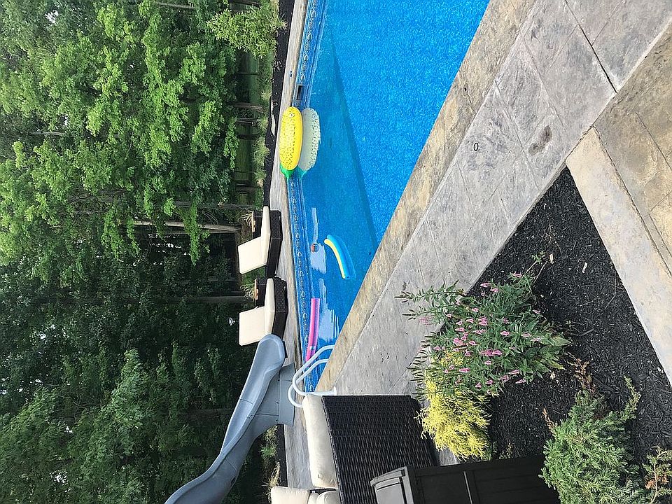 2nd image of 29483 Sayle Dr