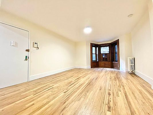 1st image of 319 W 101st St APT 1F
