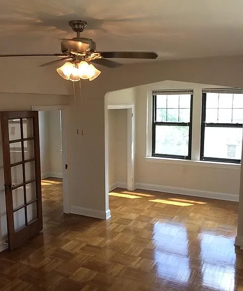 Ambassador Apartments — Photo 1
