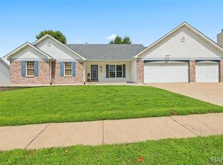219 Waterford Crossing Dr, Dardenne Prairie, MO 63368