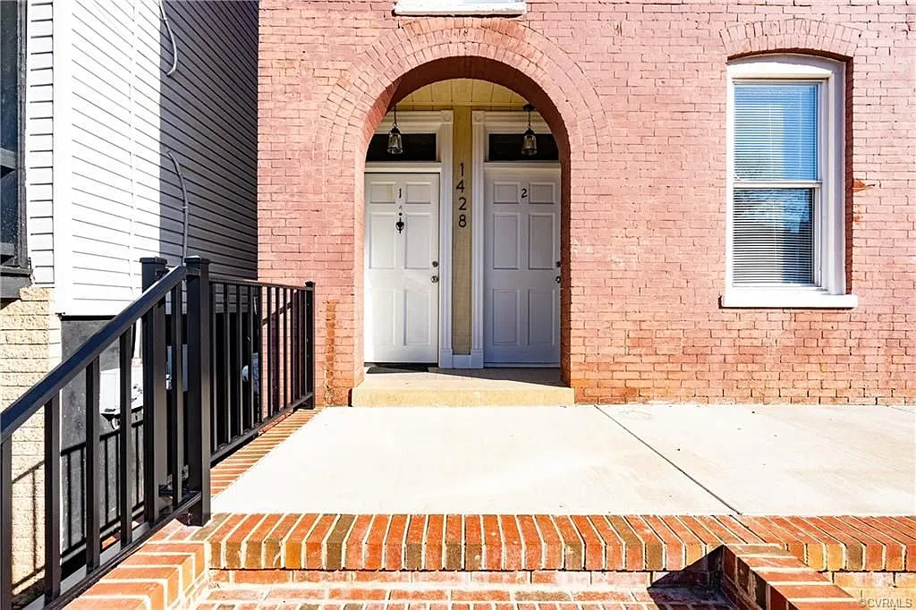 1428 W Clay St #2 — Photo 2