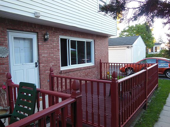 Semi-Private Back Deck