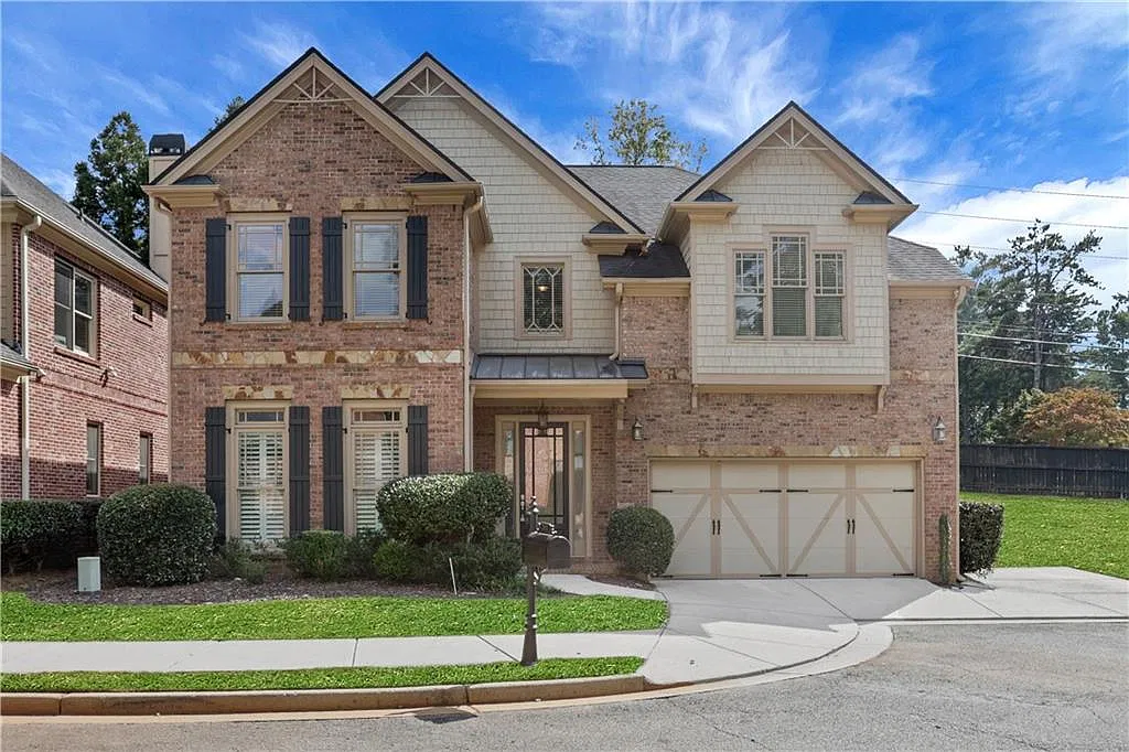 5 bed, 4.0 bath, 2940 sqft, $3,900 — Photo 1