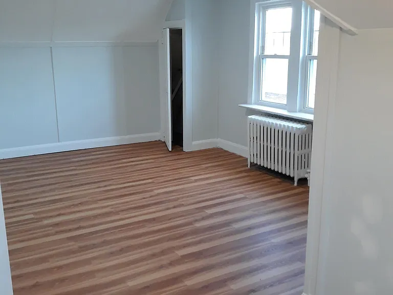 26 Cox Ave #2 — Photo 3