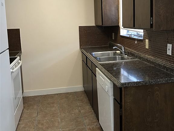 3rd image of 541 E Crown Ave #543