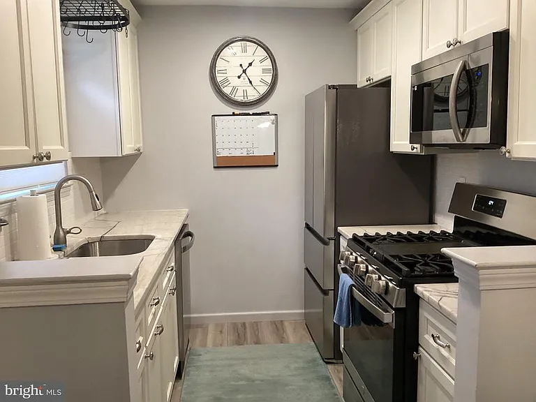 214 Tavistock — Photo 8