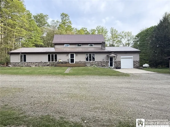 2273 Thornton Rd, Sinclairville, NY 14782